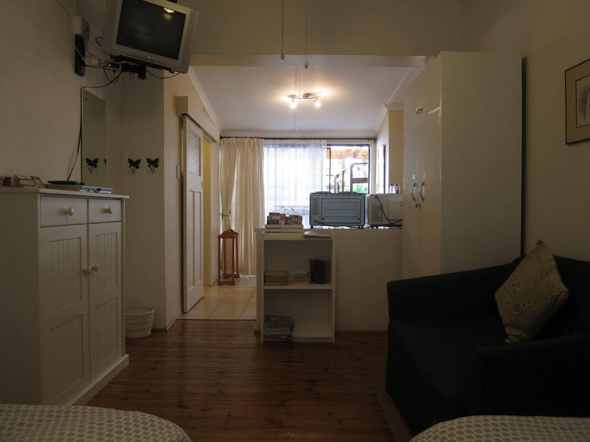 Dempsey'S Self-Catering Guest House 포트엘리자베스 외부 사진
